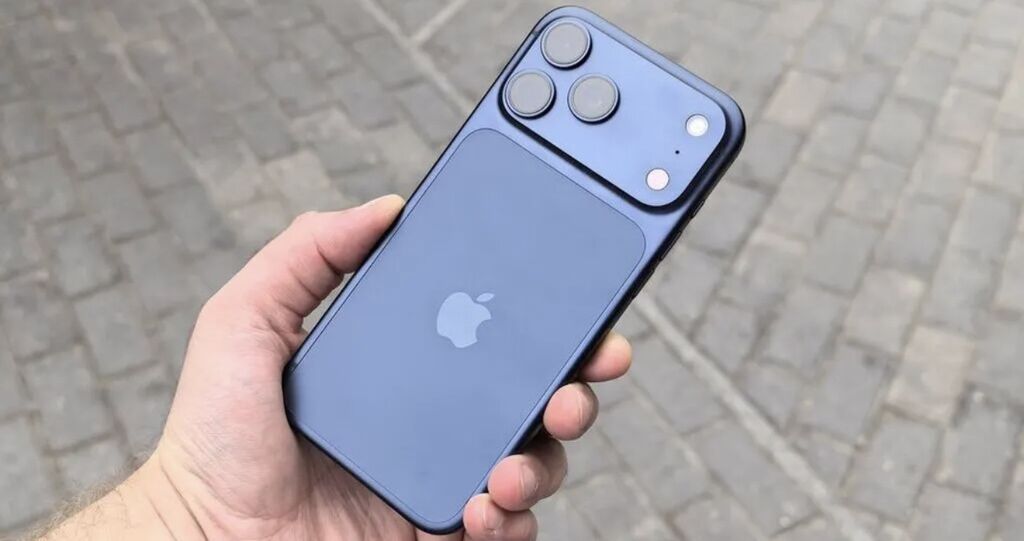IPhone 17 Pro Max, Б/у, 256 ГБ, Синий, Кабель, 100 %: фото 3