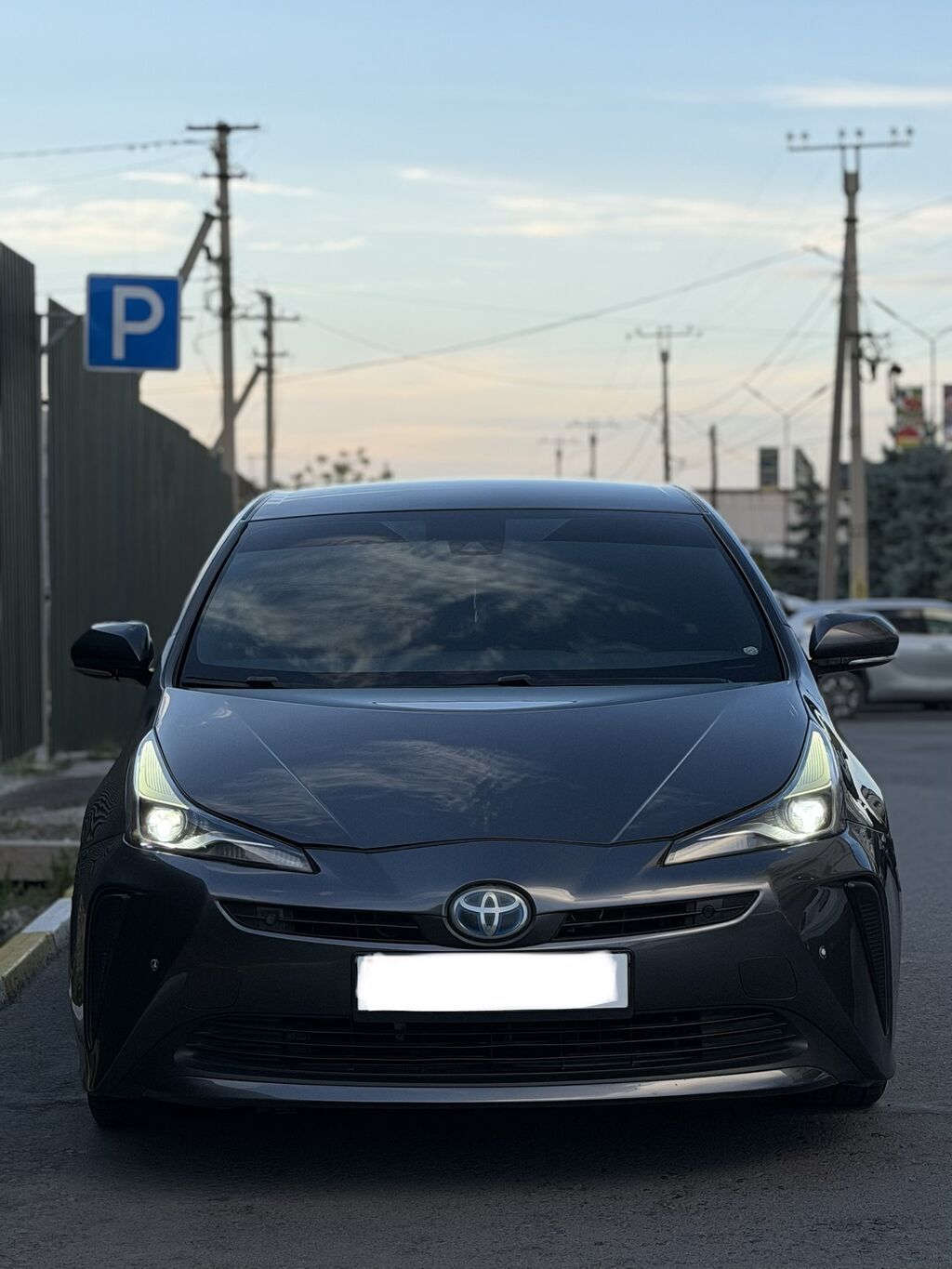 Toyota Prius: 2019 г., 1.8 л, Робот, Гибрид: фото 6