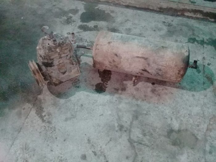 Car Parts: Компрессор промышленный с ресивером on lalafo.com.np Компрессор промышленный с ресивером in Кара-Балта