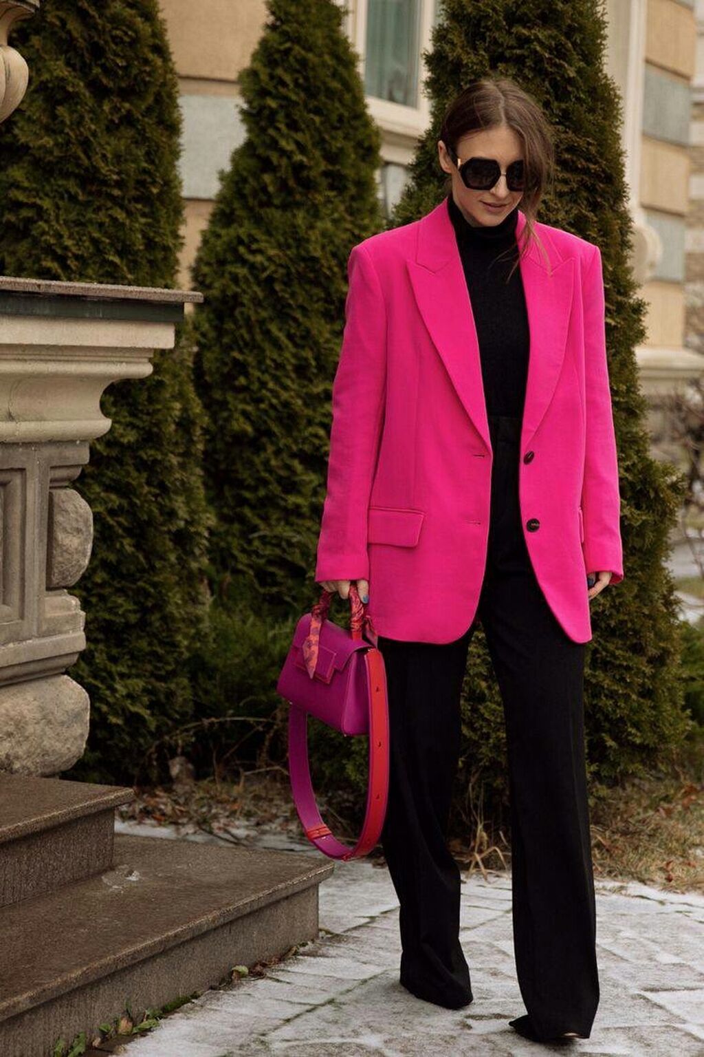 Образы с розовым пиджаком 2023