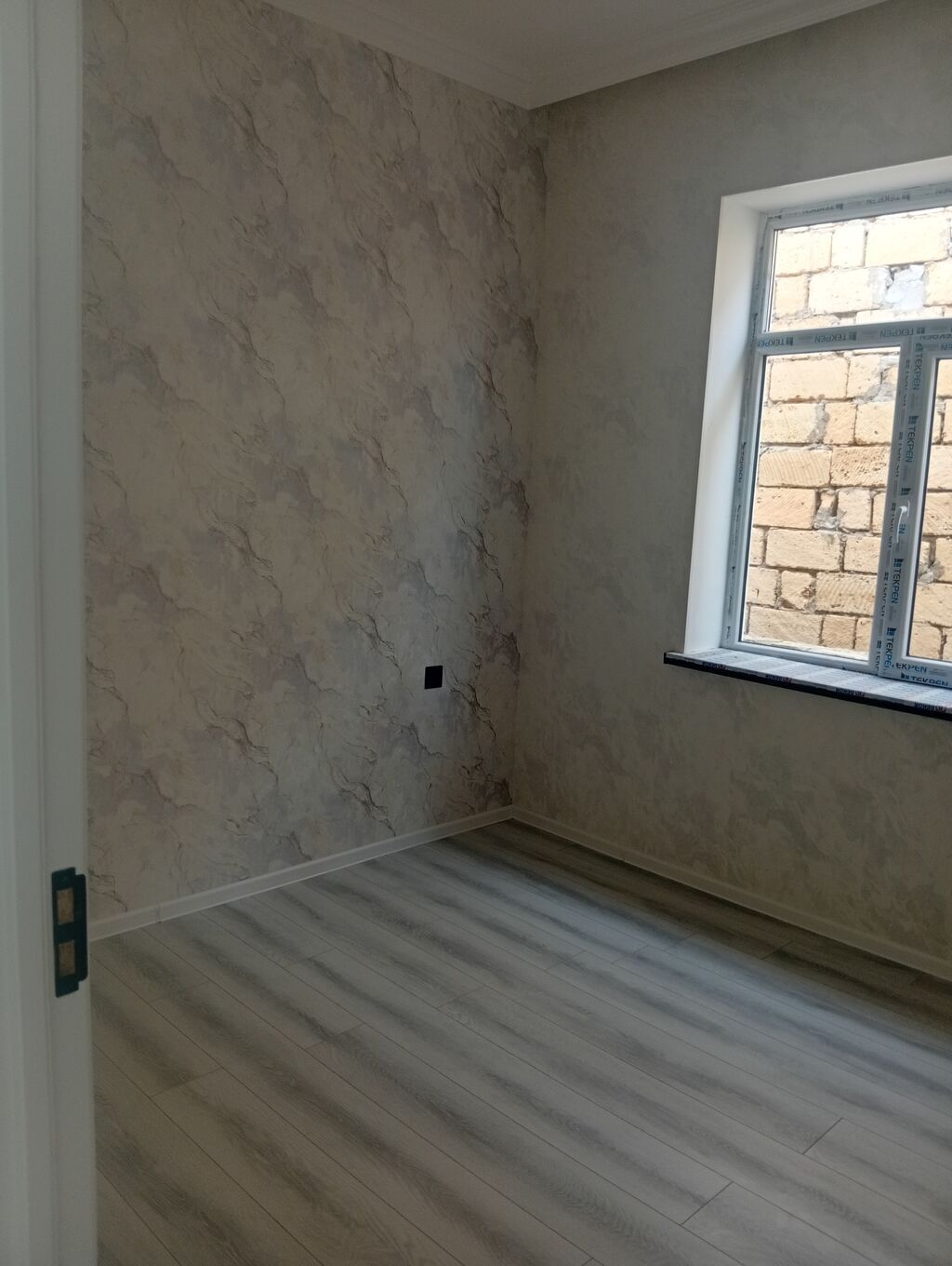 3 otaqlı, 90 kv. m, Yeni təmirli