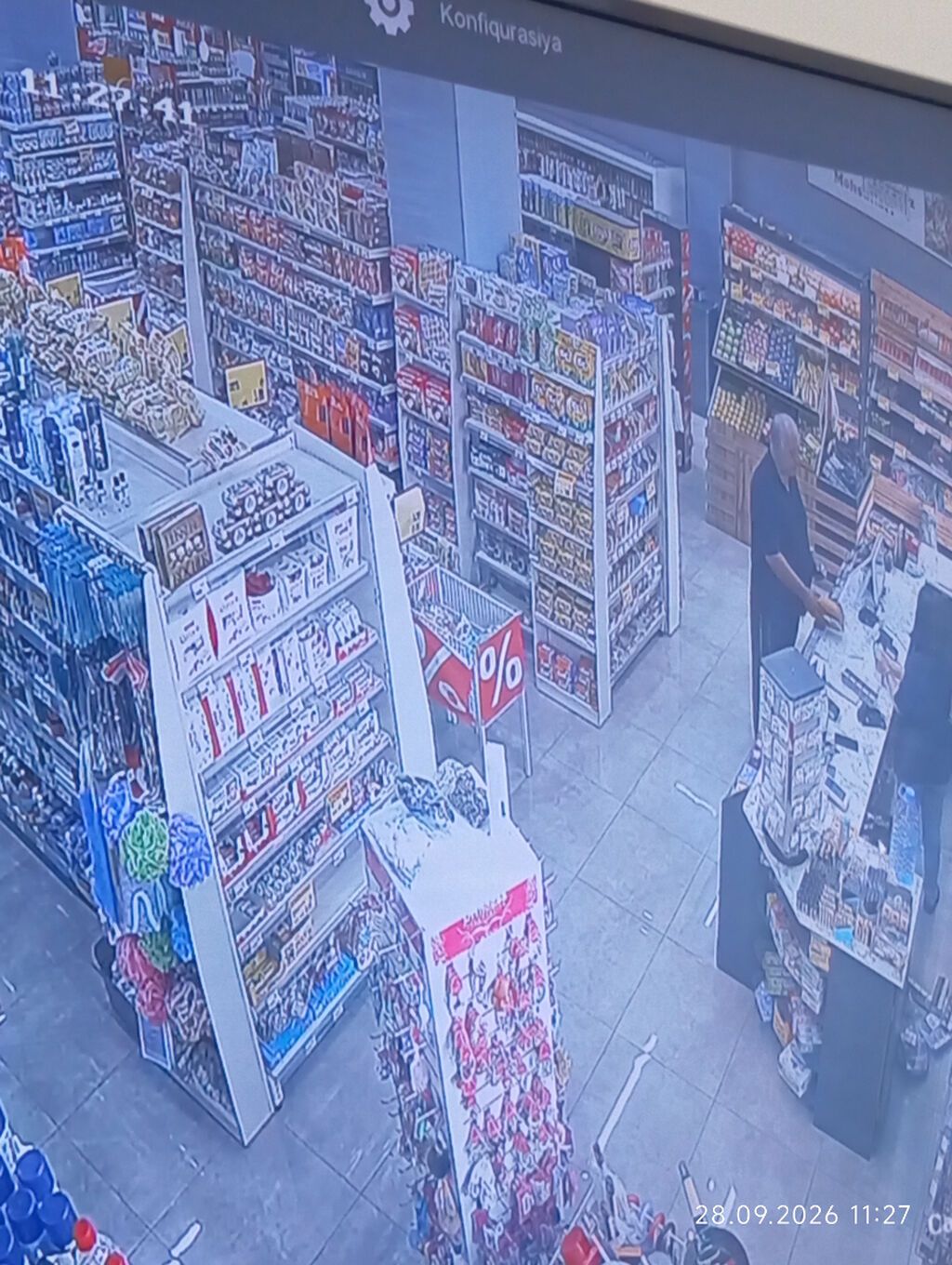 Kassir tələb olunur, 18-29 yaş, 1-2 illik təcrübə, Ayda 2 dəfə ödəniş