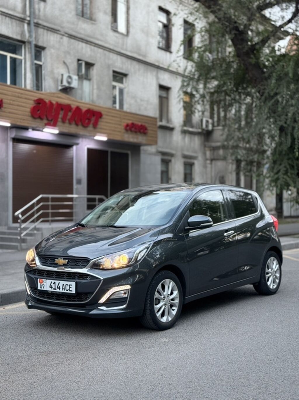 Chevrolet Spark: 2021 г., 1 л, Автомат, Бензин, Хэтчбэк: фото 3