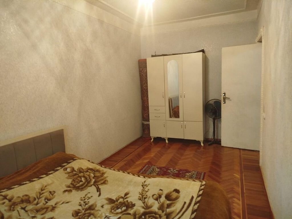 3 otaqlí menzil satílír Experimentalni binada 9/2-ci mertebesinde