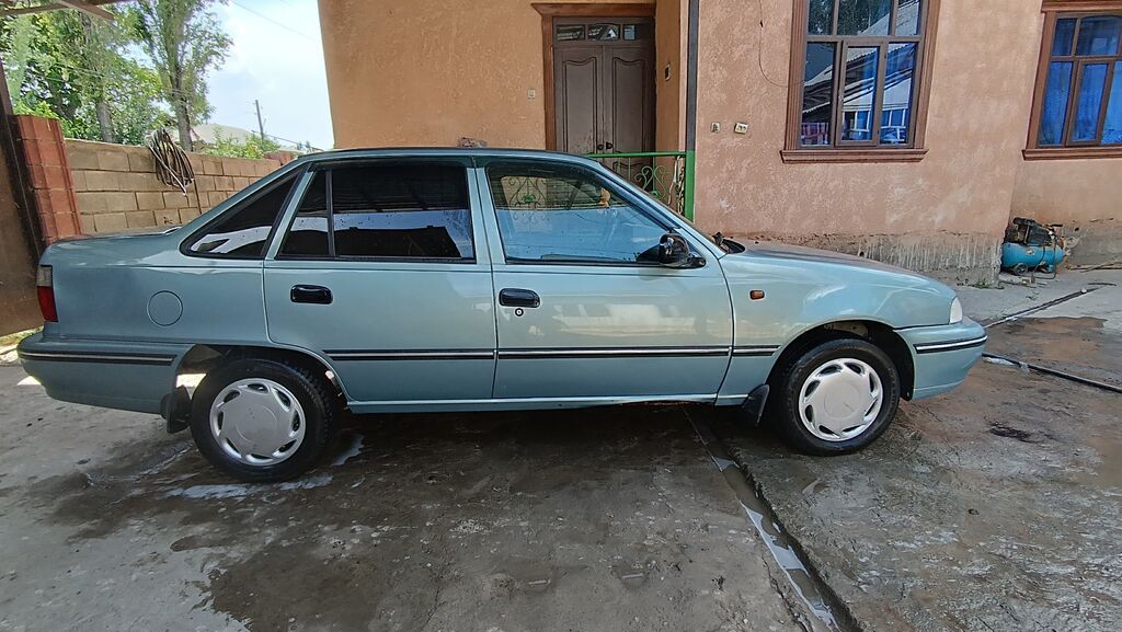 Daewoo Nexia: 2006 г., 1.5 л, Механика, Бензин, Седан: фото 1