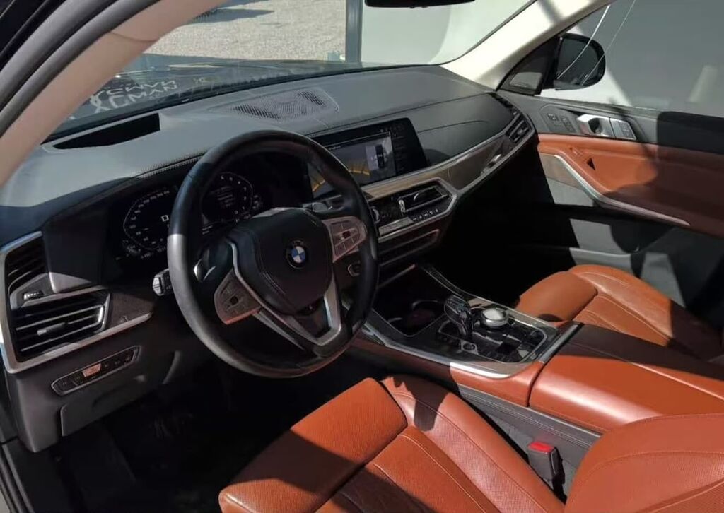 BMW X7: 2020 г., 4.4 л, Автомат, Бензин, Внедорожник: фото 3