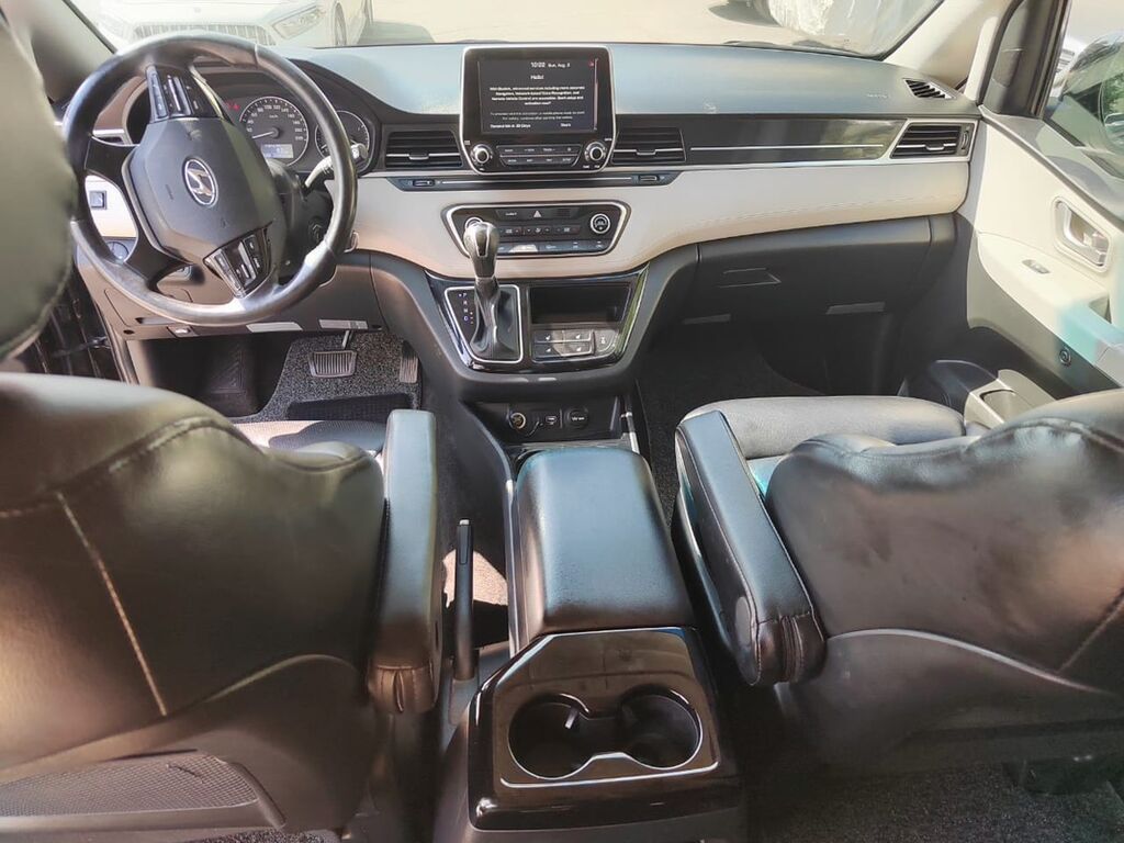 Hyundai Grand Starex: 2019 г., Автомат, Минивэн: фото 2
