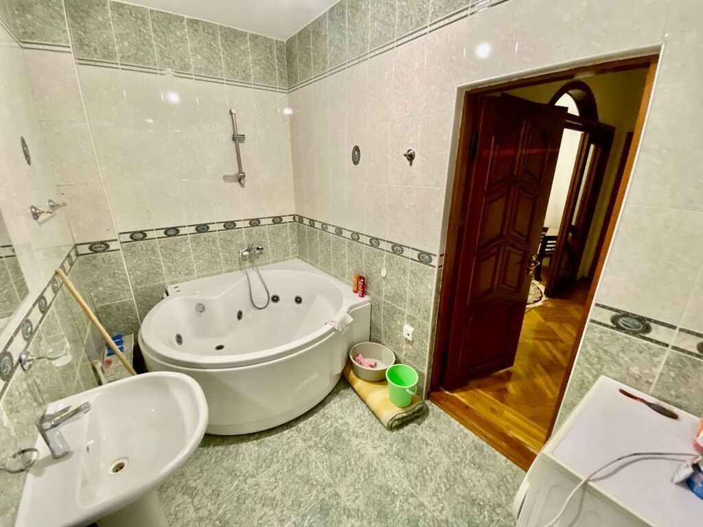 Сдается 5-комнатная квартира, 3 спальные комнаты, гостиная, кабинет: фото 3