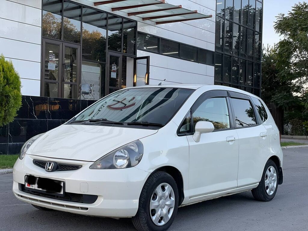 Хонда кыргызстан. Honda Fit 2003.