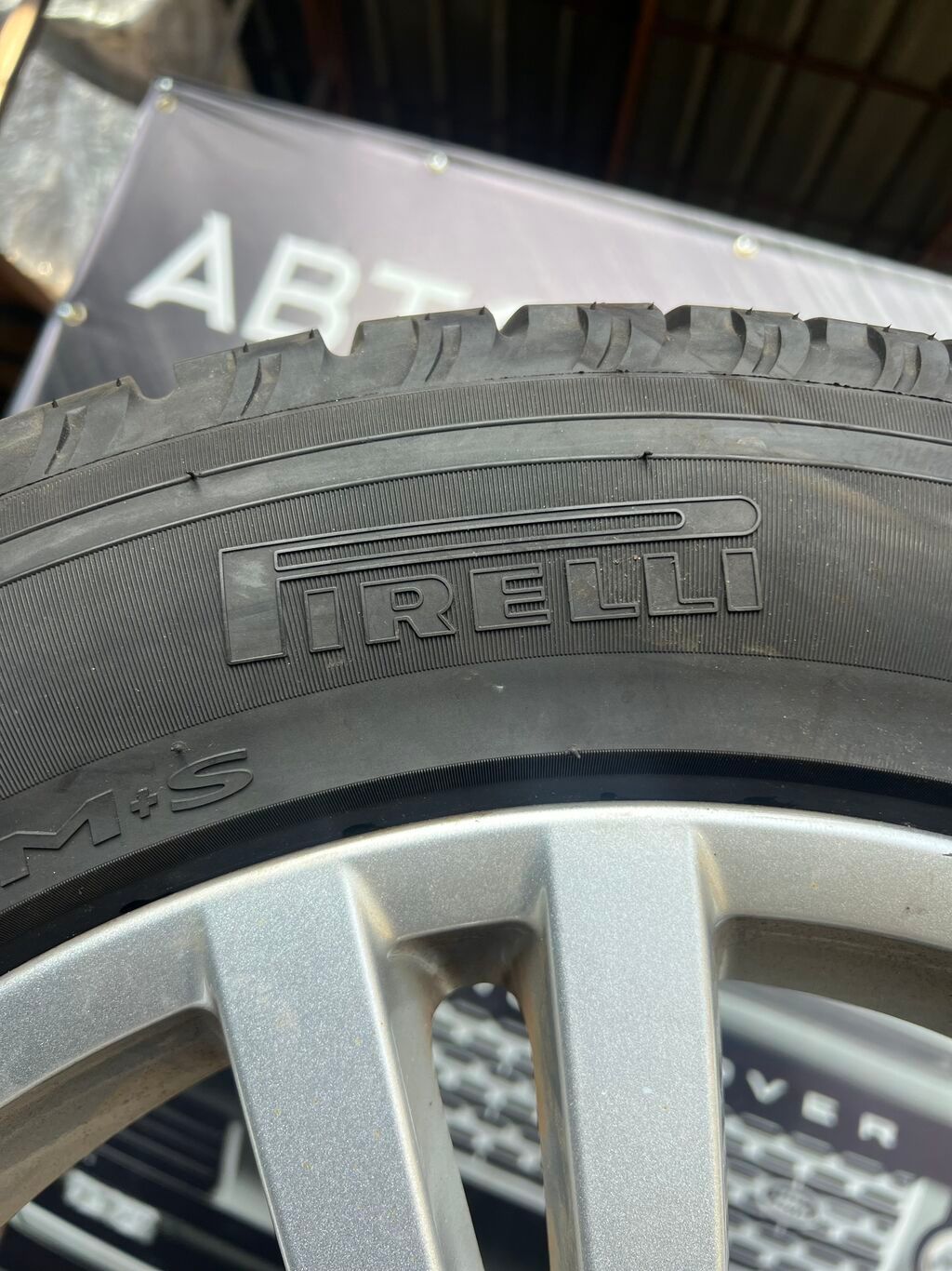 Диски с резиной на Range Rover В наличии диски с резиной PireLLi: фото 4