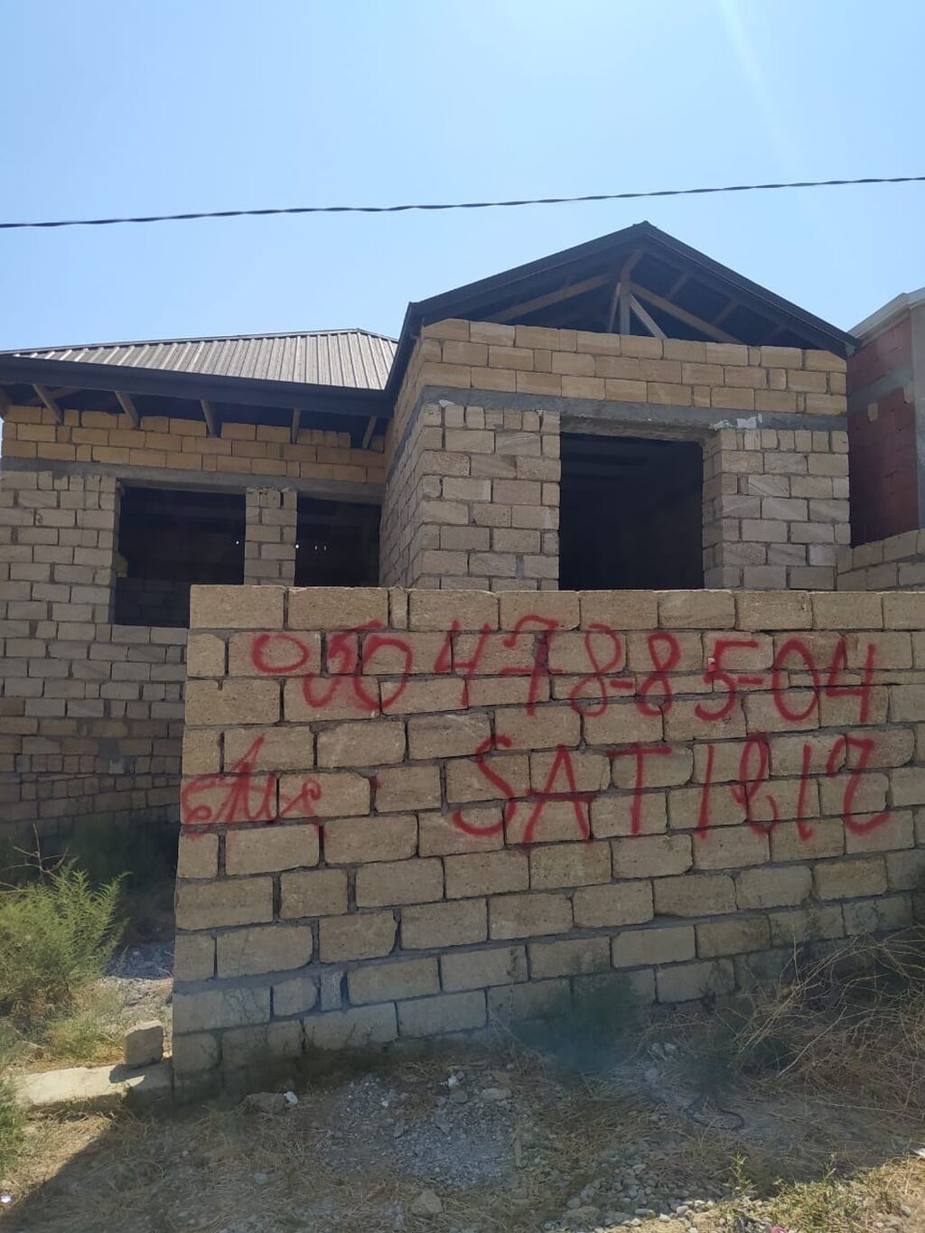 3 otaqlı, 80 kv. m, Təmirsiz