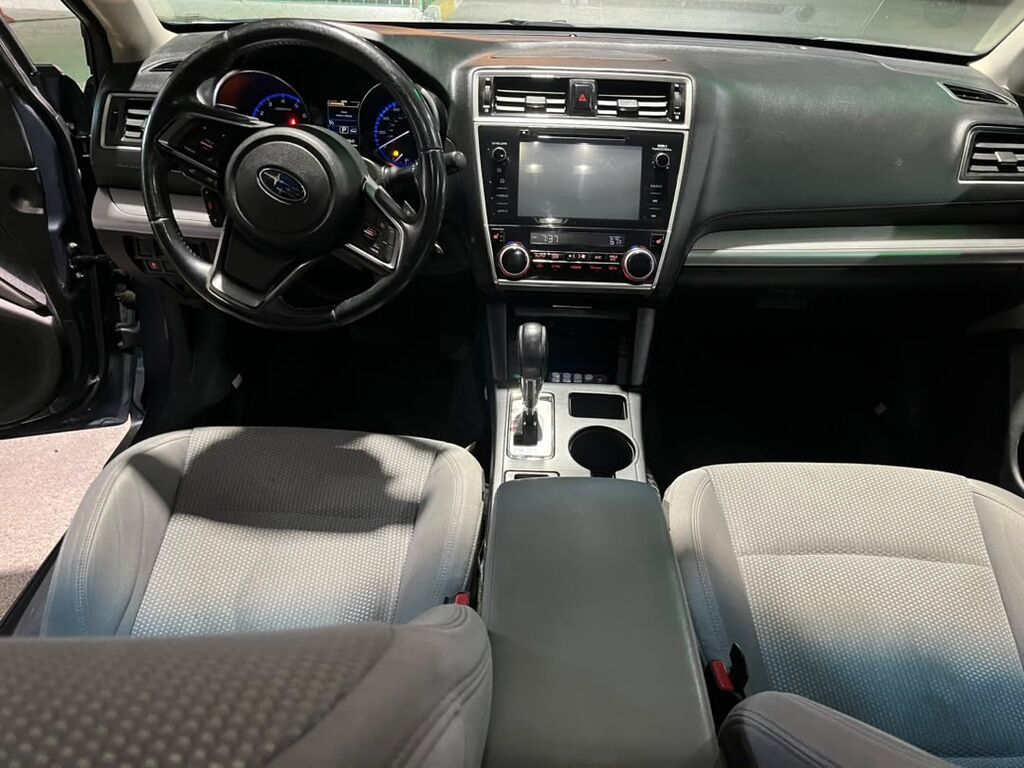 Subaru Outback: 2018 г., 2.5 л, Вариатор, Бензин, Универсал: фото 2
