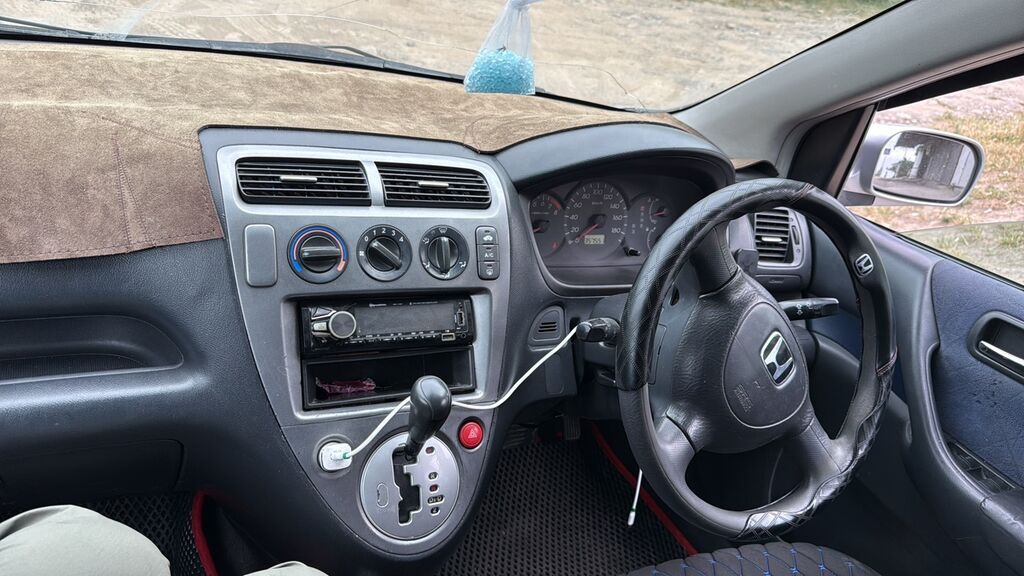 Honda Civic: 2002 г., 1.5 л, Автомат, Бензин, Хэтчбэк: фото 8