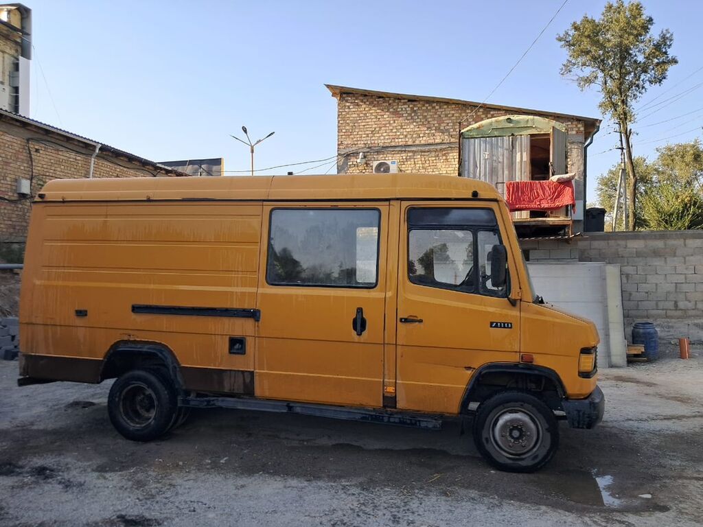 Mercedes-Benz : 2000 г., Дизель, Фургон: фото 6