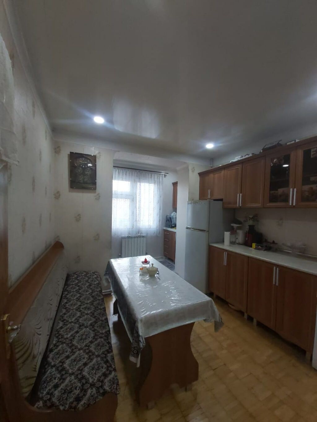 Bakı, 4 otaqlı, Köhnə tikili, 85 kv. m