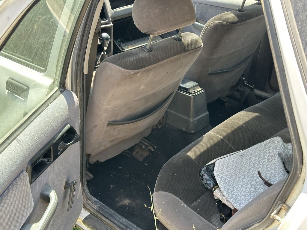 Ford Sierra: 1991 г., 1.6 л, Механика: фото 4