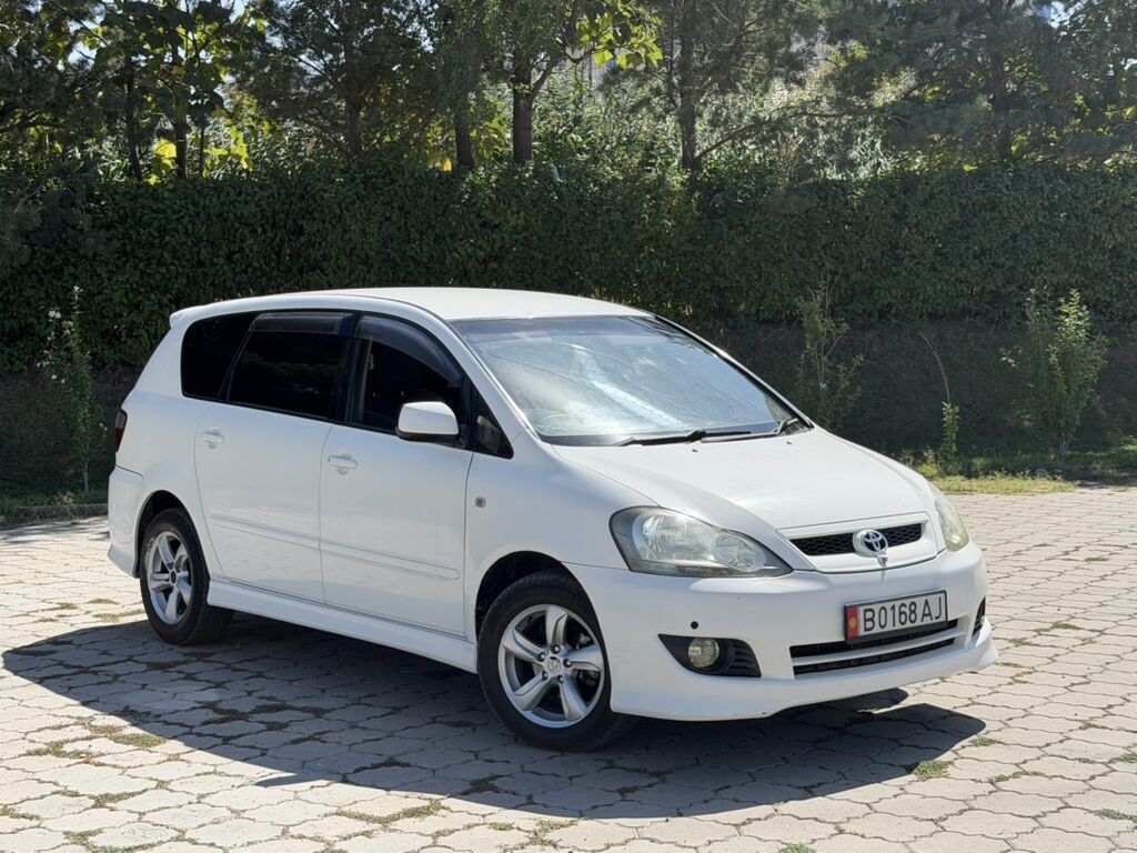 Toyota Ipsum: 2004 г., 2.4 л, Бензин, Минивэн: фото 2