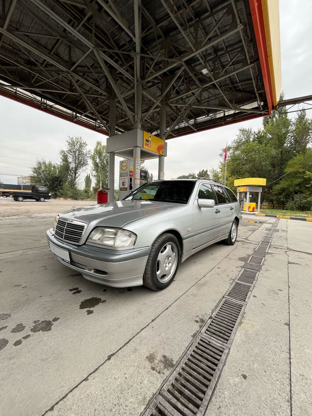 Mercedes-Benz C-Class: 2000 г., 2.2 л, Автомат, Дизель, Универсал: фото 3