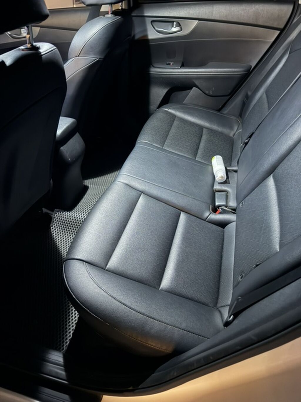 Kia Cerato: 2019 г., Автомат, Седан: фото 3