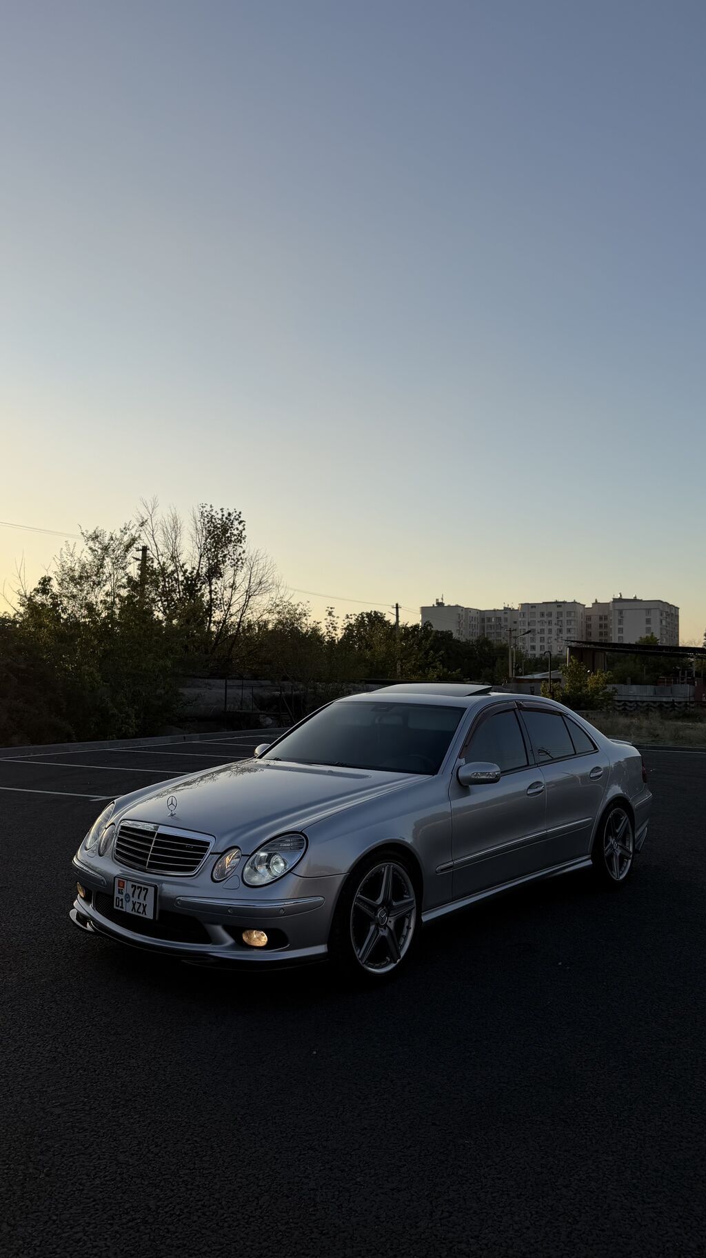 Mercedes-Benz E-Class: 2003 г., 5 л, Автомат, Бензин, Седан: фото 3