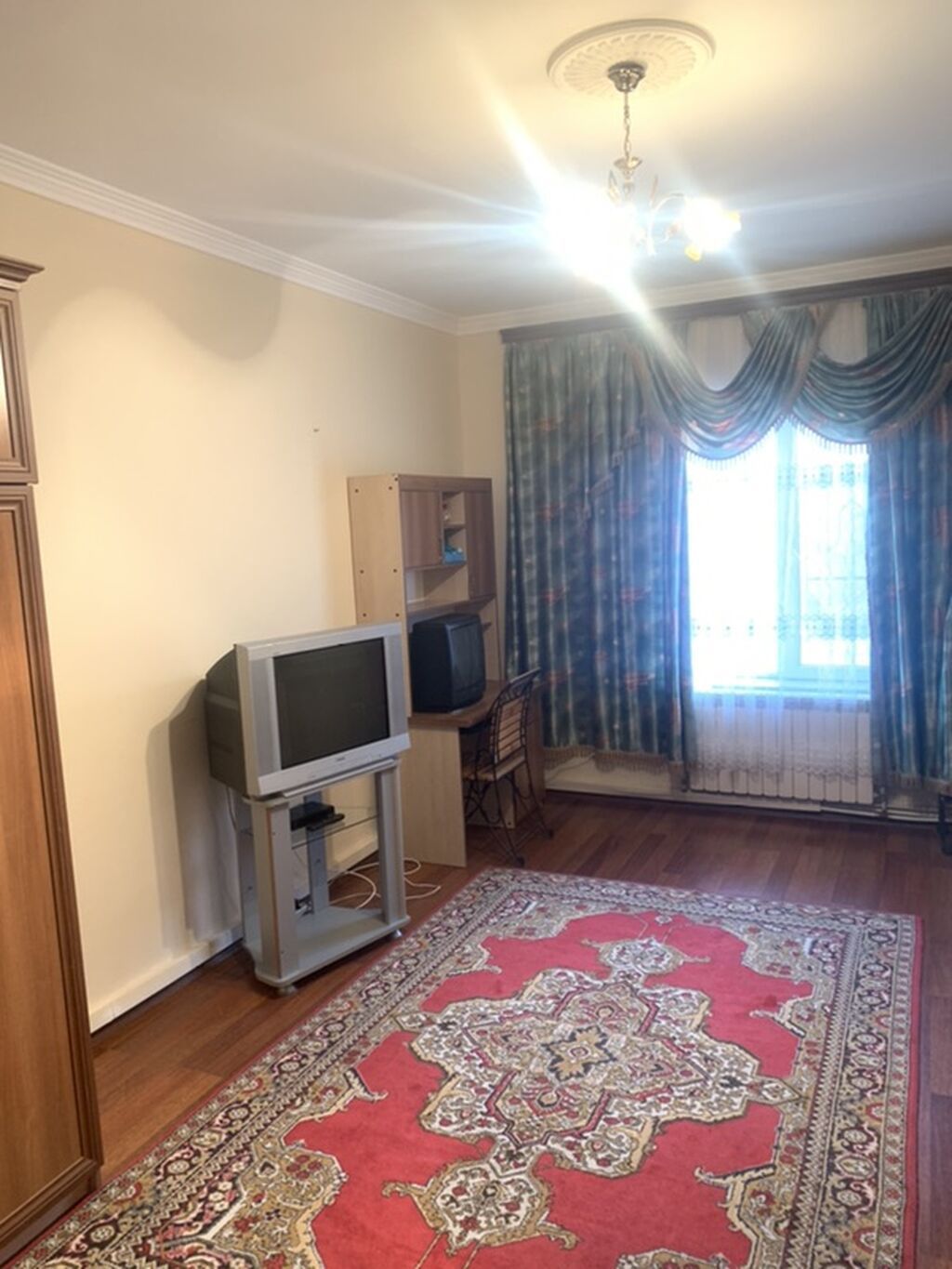 220 kv. m, 6 otaqlı, Kanalizasiya, Kombi, Qaz
