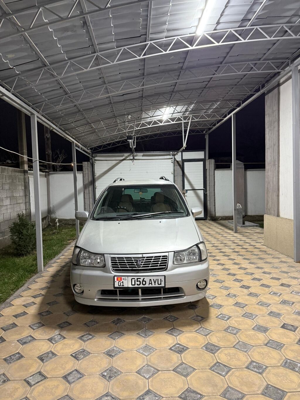 Nissan Liberty: 2000 г., 2 л, Вариатор, Бензин, Минивэн: фото 2