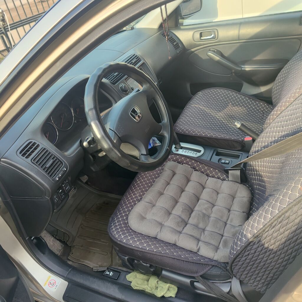 Honda Civic: 2004 г., 1.7 л, Автомат, Бензин, Седан: фото 7