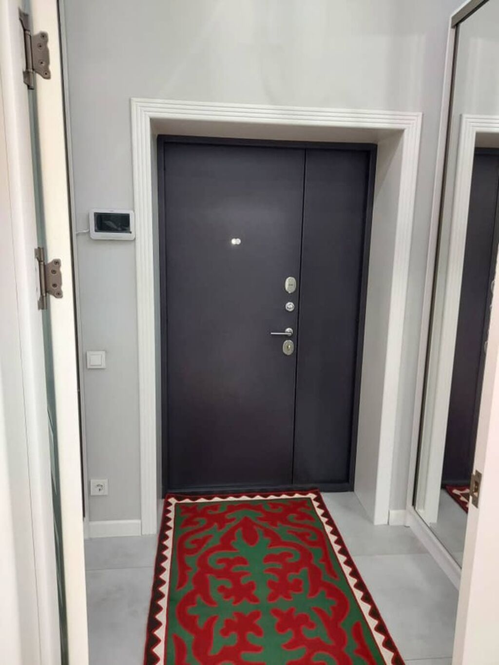 6 комнат и более, 270 м², 5 соток, Бишкек, Арча-Бешик ж/м Собственник: фото 8