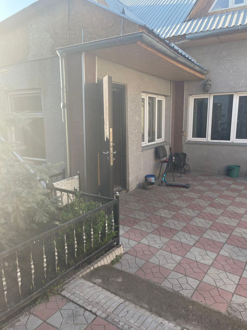 6 комнат и более, 260 м², 10 соток, Бишкек, Собственник: фото 3