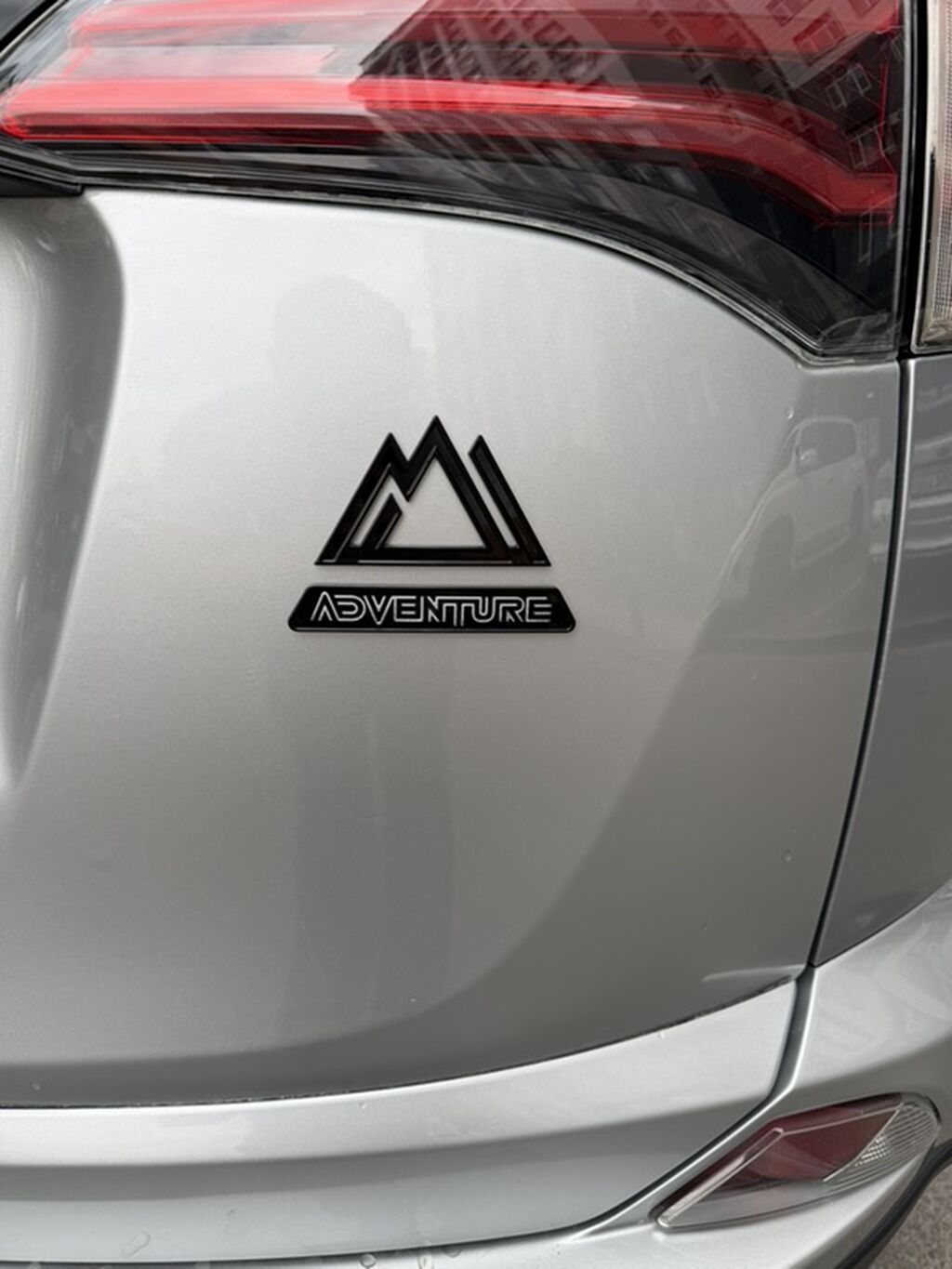 Toyota RAV4: 2018 г., 2.5 л, Автомат, Бензин, Кроссовер: фото 3