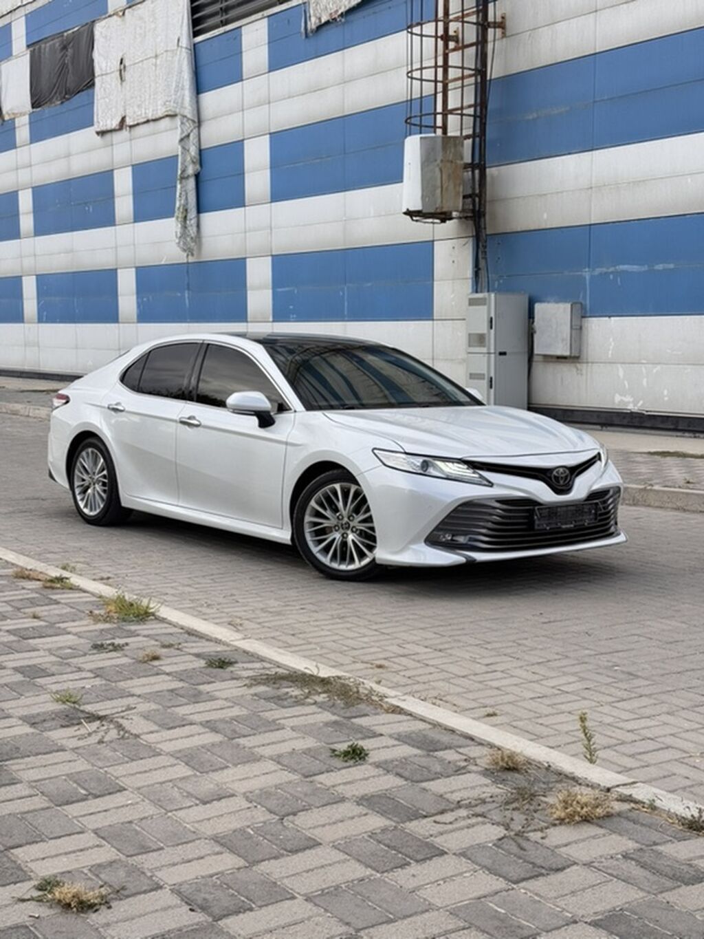 Toyota Camry: 2018 г., 2.5 л, Автомат, Бензин, Седан: фото 2