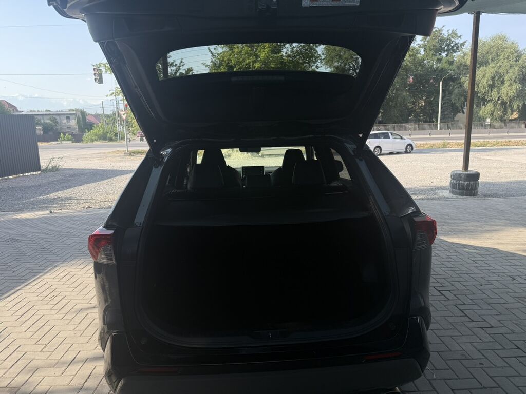 Toyota RAV4: 2020 г., 2.5 л, Автомат, Гибрид, Кроссовер: фото 5