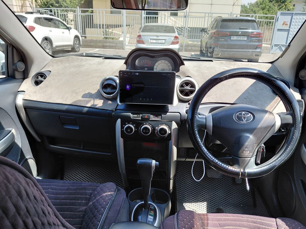 Toyota Ist: 2003 г., 1.5 л, Автомат, Бензин, Хэтчбэк: фото 6