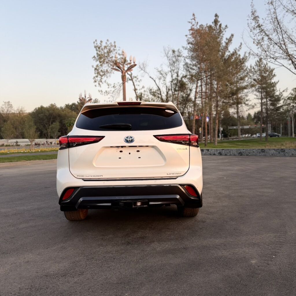 Toyota Highlander: 2021 г., 2.5 л, Автомат, Гибрид, Внедорожник: фото 5