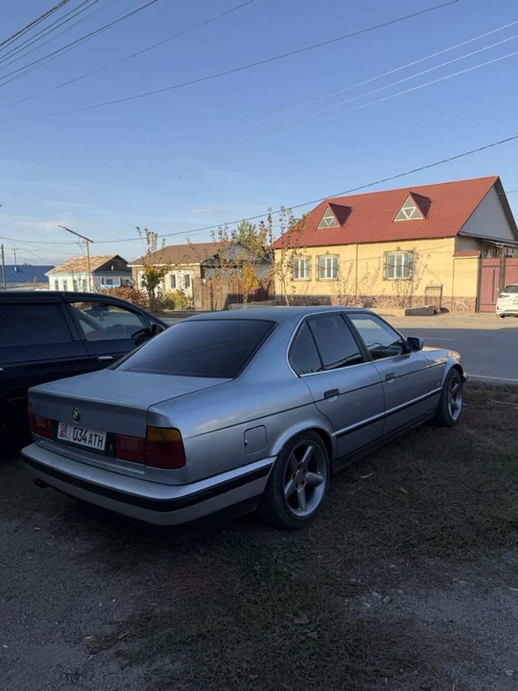BMW 5 series: 1989 г., 3 л, Механика, Бензин, Седан: фото 2