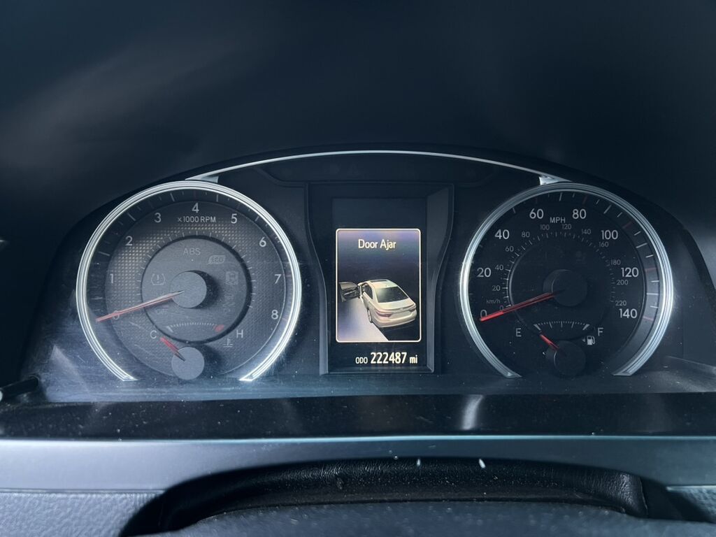 Toyota Camry: 2017 г., 2.5 л, Автомат, Бензин, Седан: фото 8