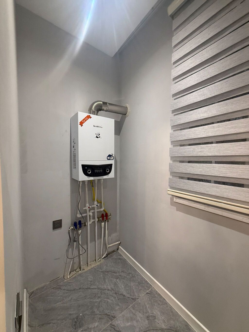Bakı, 3 otaqlı, Köhnə tikili, m. Xalqlar Dostluğu, 70 kv. m