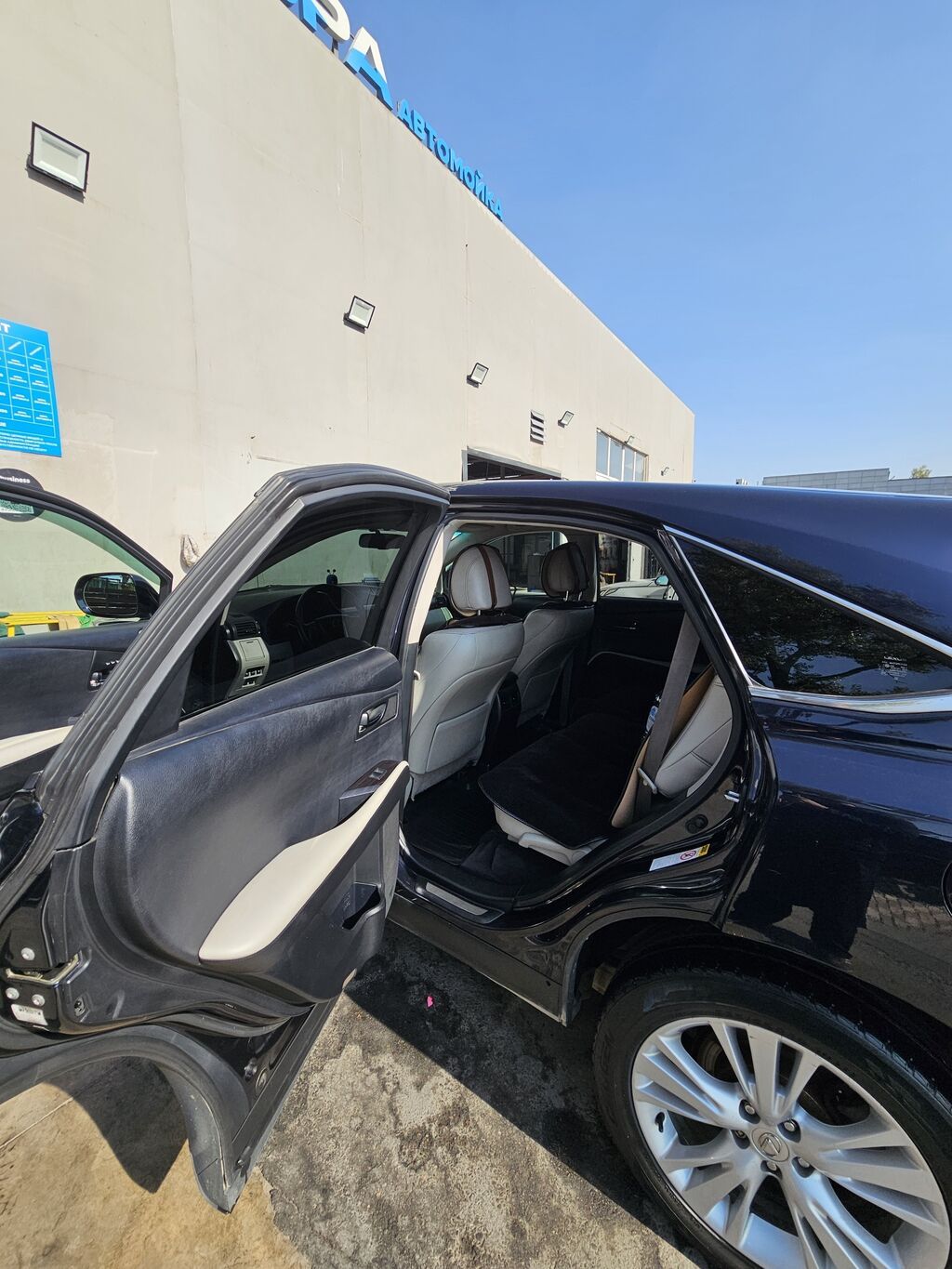 Lexus RX: 2011 г., 4.5 л, Автомат, Бензин, Кроссовер: фото 8