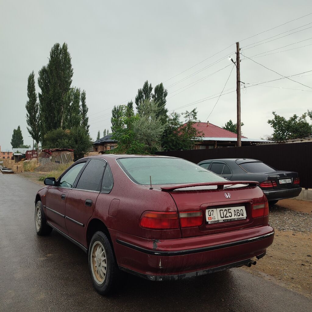 Honda Accord: 1994 г., 2 л, Механика, Бензин, Седан: фото 4