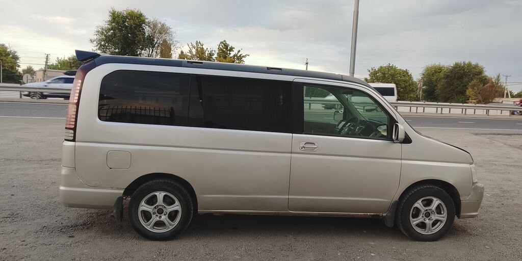 Honda Stepwgn: 2002 г., Автомат, Бензин, Минивэн: фото 5