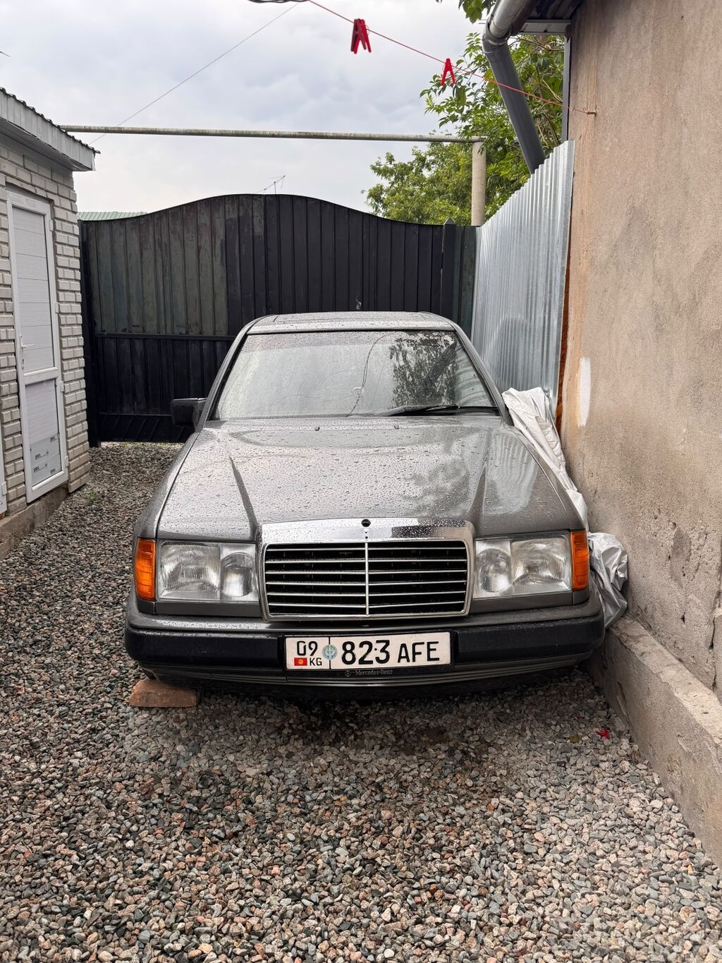 Mercedes-Benz W124: 1989 г., 2.3 л, Механика — фото 1
