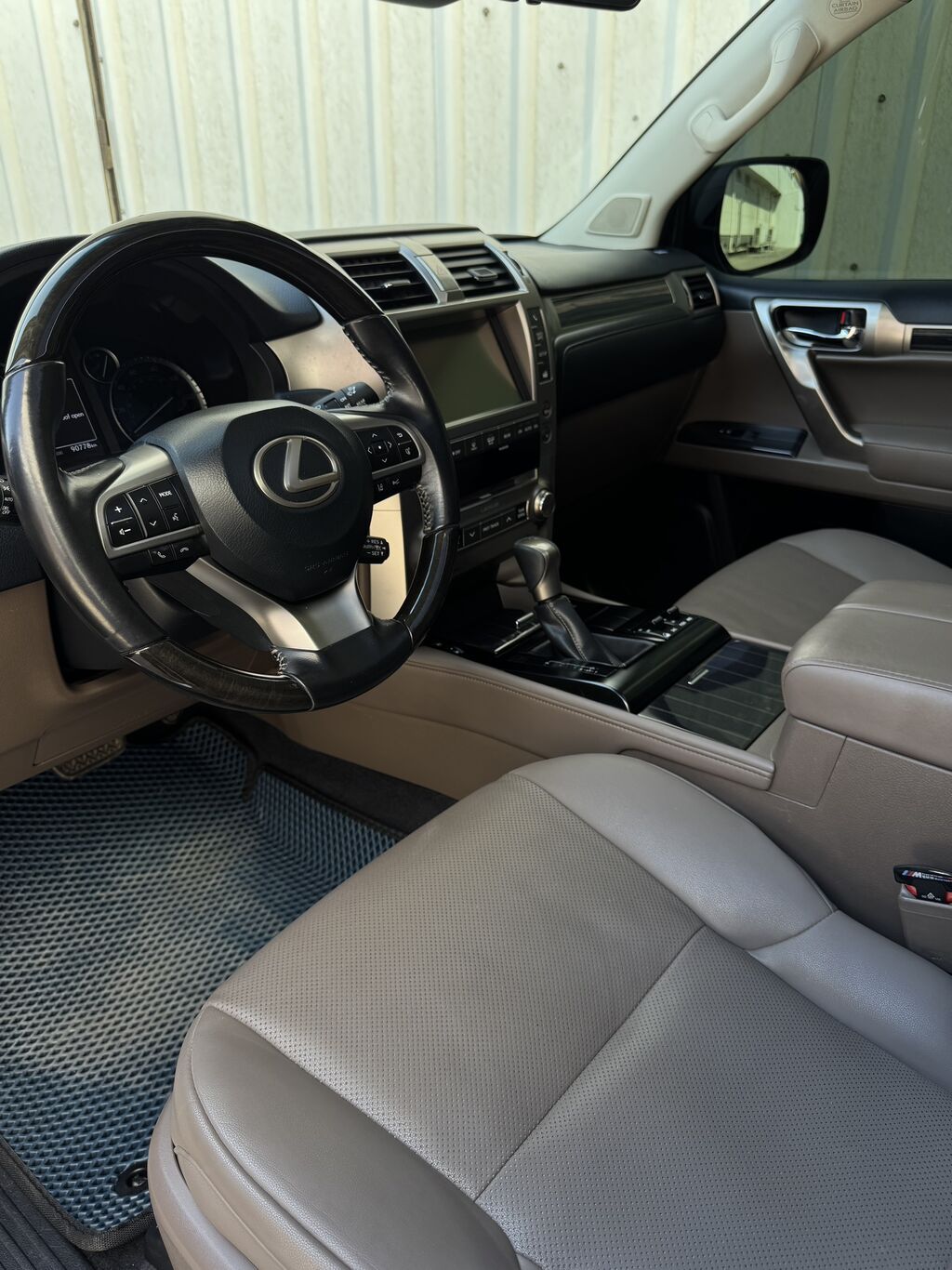 Lexus GX: 2019 г., 4.6 л, Бензин, Внедорожник: фото 8