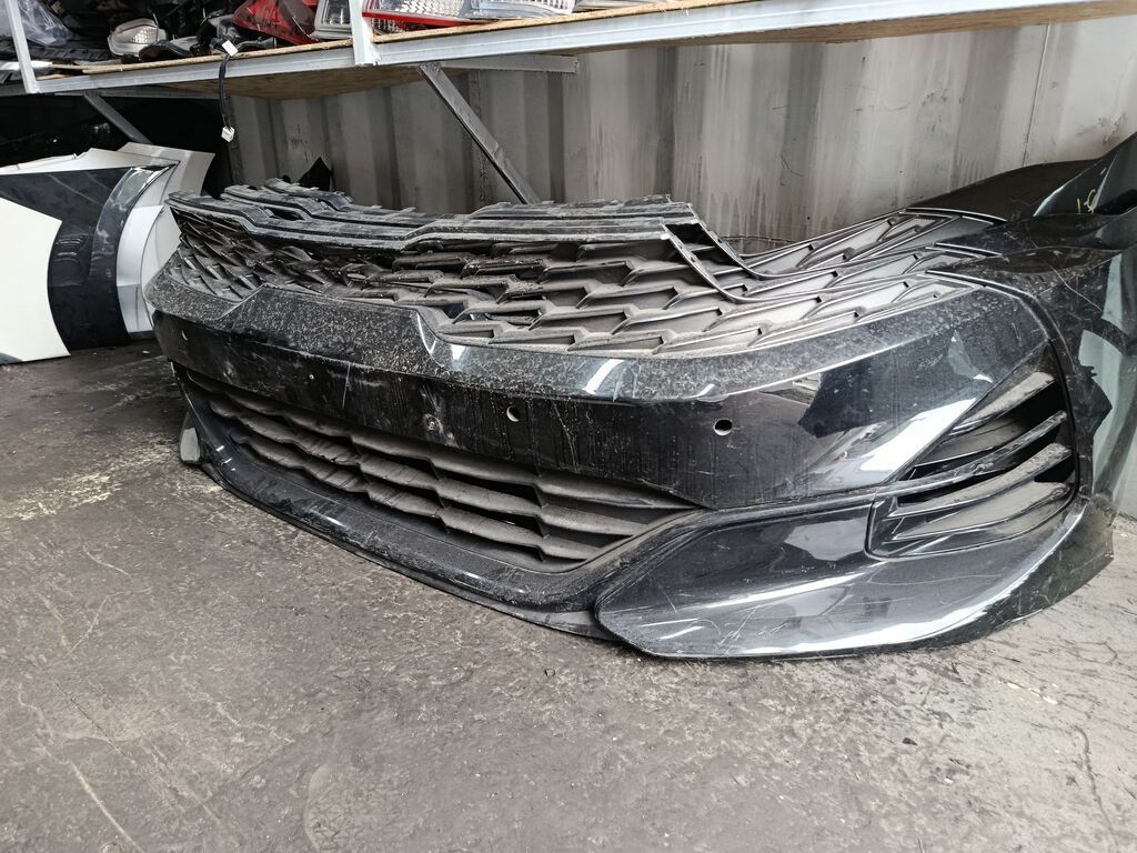 Передний бампер в сборе для седана Kia K5 (DL3, рестайлинг). Цвет —: фото 3