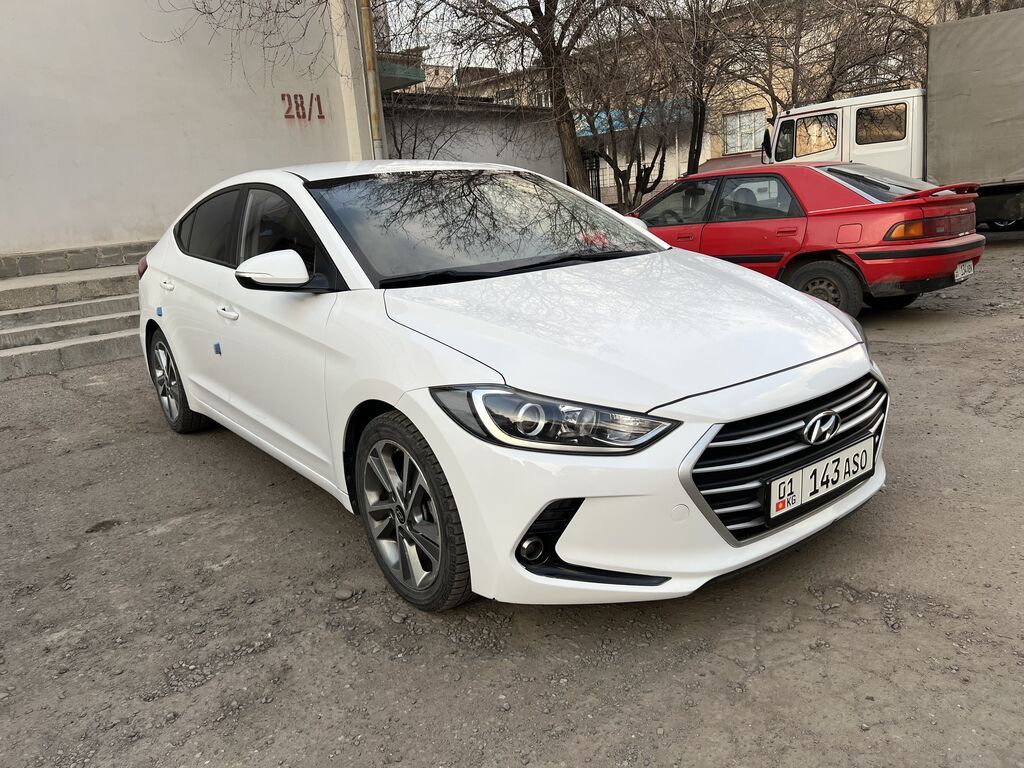 Hyundai Avante: 2018 г., 1.6 л, Автомат, Бензин, Седан: фото 1
