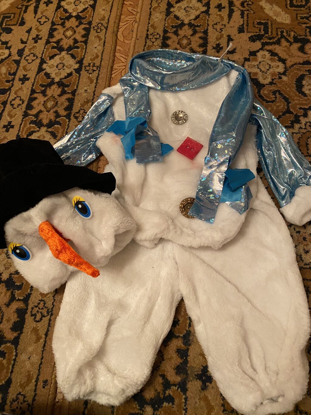 Как сшить костюм снеговика для мальчика своими руками