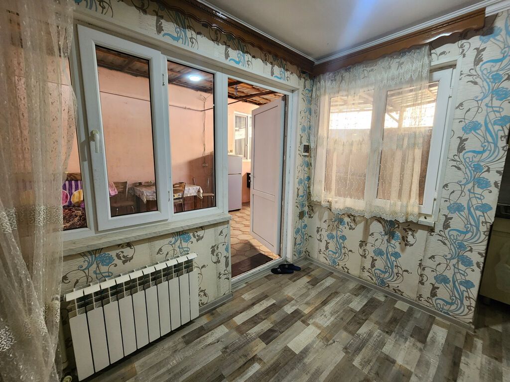 4 otaqlı, 93 kv. m, Orta təmir