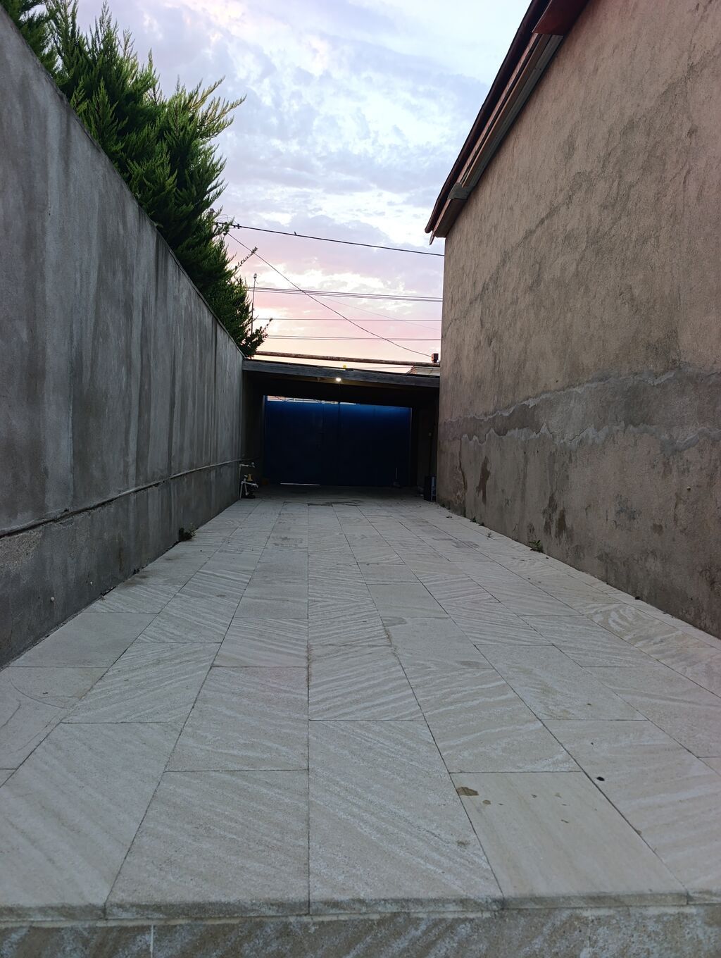 Hövsan qəs. 3 otaqlı, 80 kv. m, Orta təmir