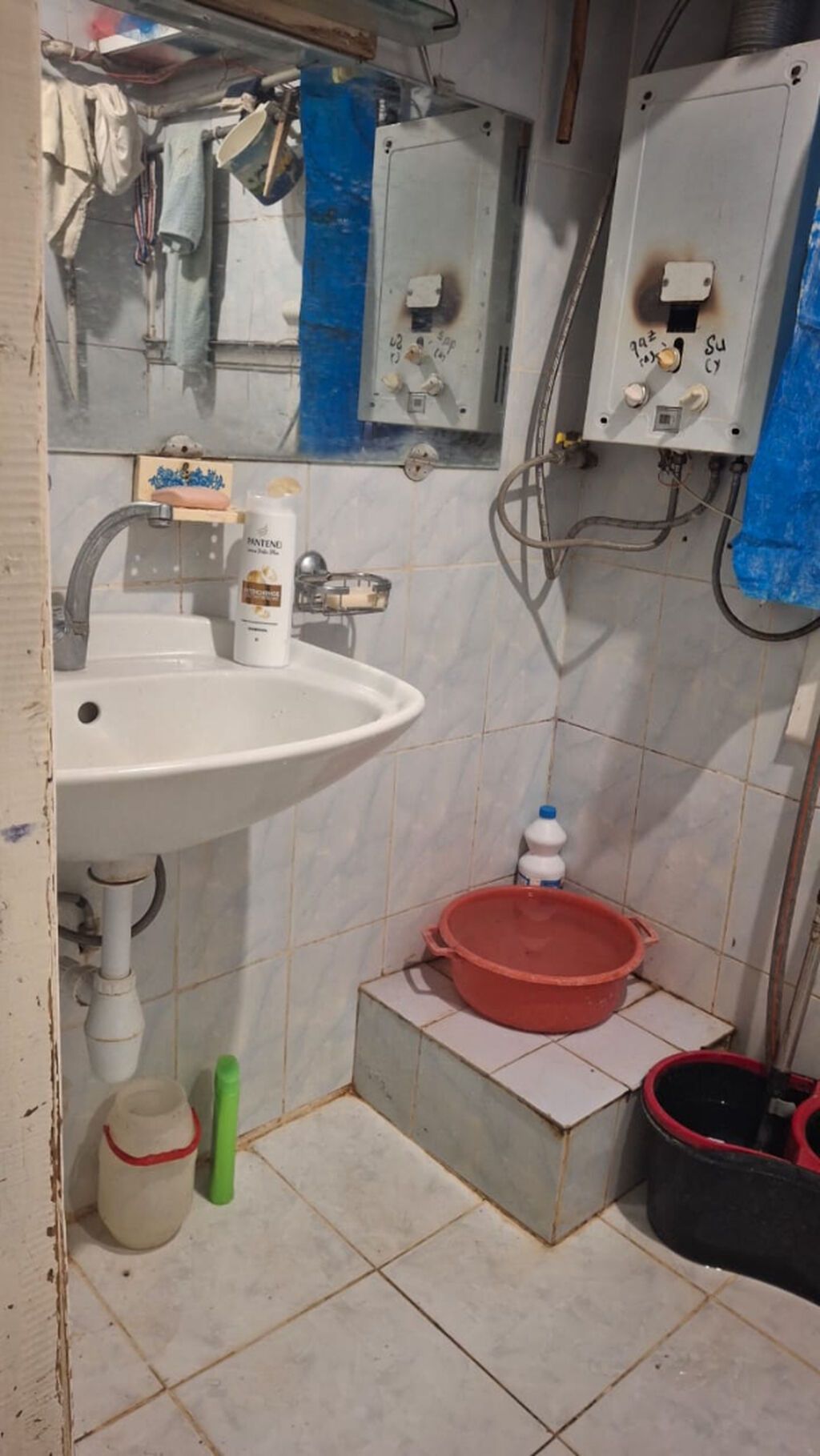 Bakı, 4 otaqlı, Köhnə tikili, 72 kv. m