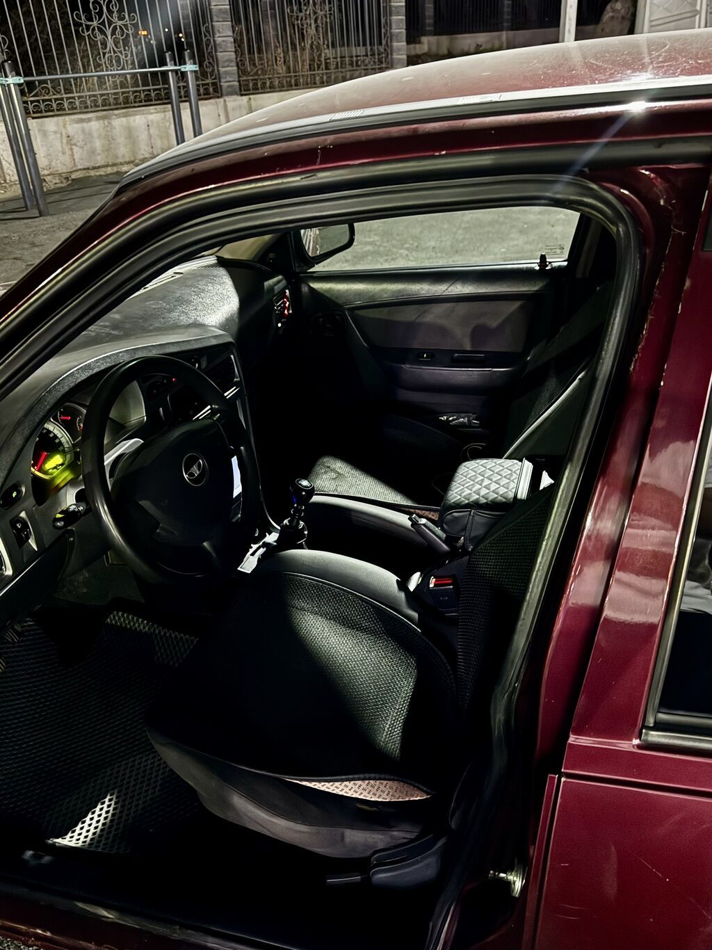 Daewoo Nexia: 2012 г., 1.5 л, Механика, Бензин, Седан: фото 6