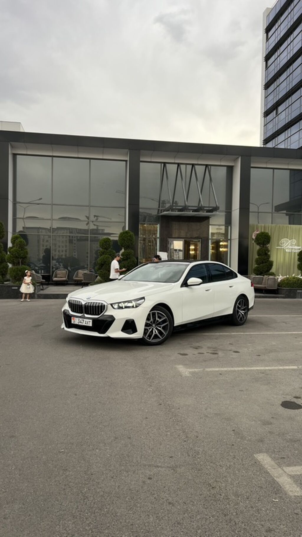 BMW 5 series: 2023 г., 2 л, Робот, Бензин, Седан: фото 2